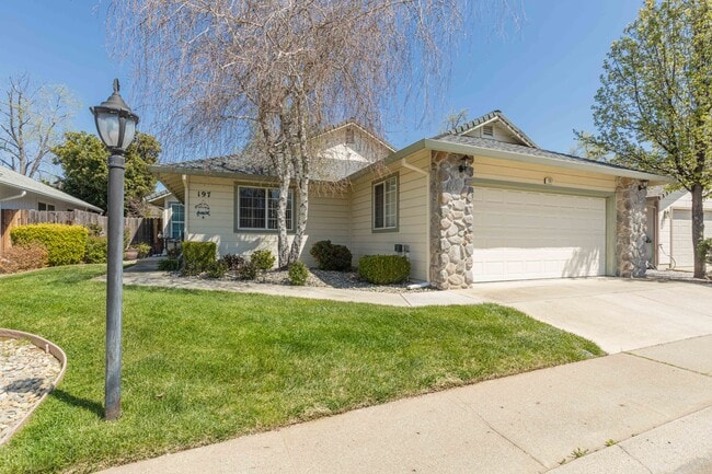 Welcome Home! - 197 Yolla Bolly Trl House