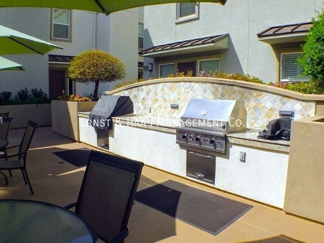 Photo - 16674 Bellflower Blvd