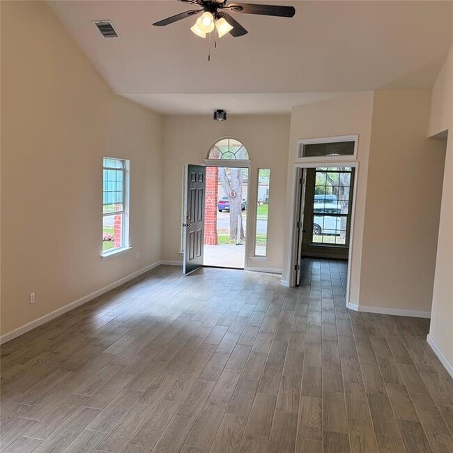 Photo - 1512 Jackie Robinson Pl