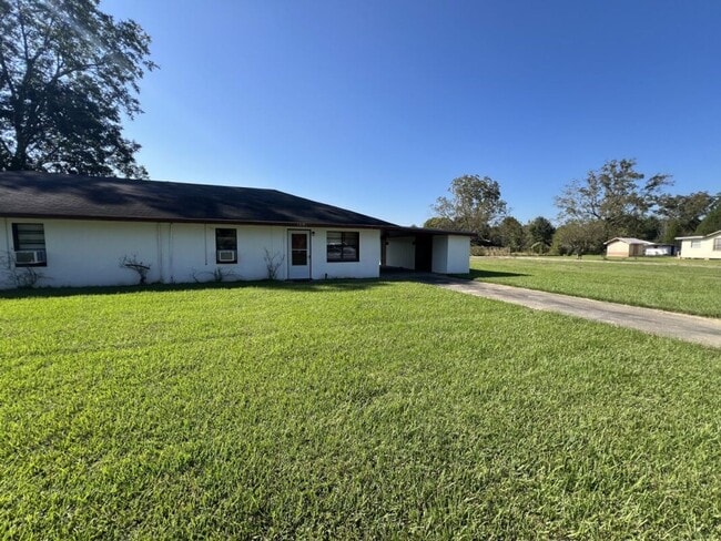 Photo - Charming 2 Bedroom Duplex on Sunshine Rd