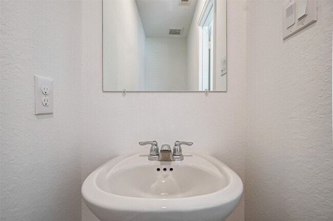 Photo - 1495 Twilight Grn Dr