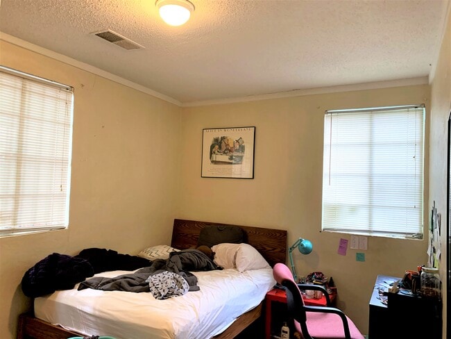 Photo - 1036 State St NW Unit B