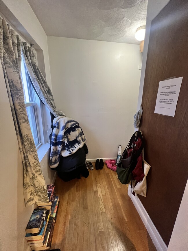 Photo - 20 Hanover Ave