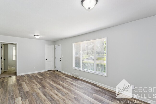 Photo - Spacious 3 Bed Corner Lot Near South High & I-235