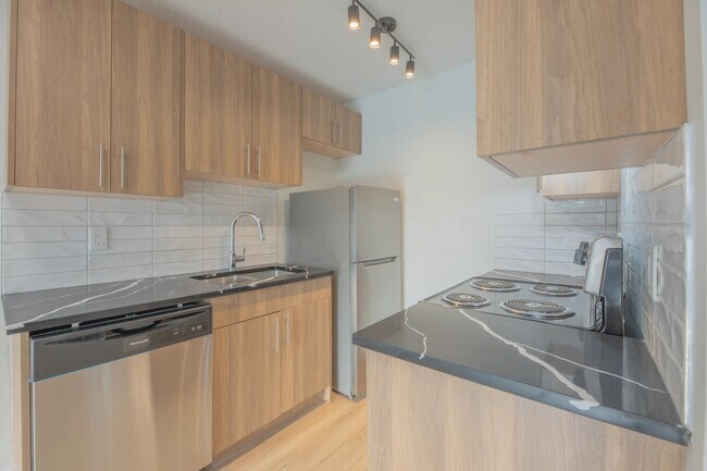 Building Photo - The Rundle