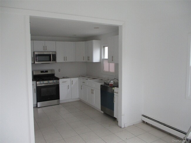 Photo - 94 Roger Ave