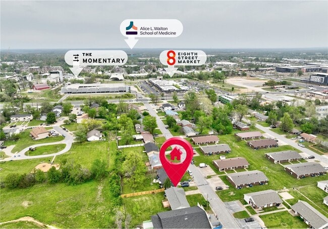 Photo - 906 SE G St