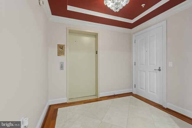 Building Photo - 801 Key Hwy Unit 364