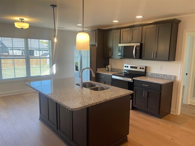 Photo - 717 Sheldrake Ln