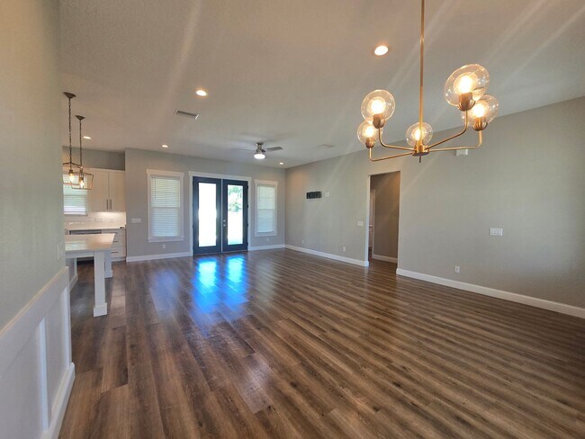 Photo - Beautiful 3-Bedroom, 3-Bath Home with Bonu...
