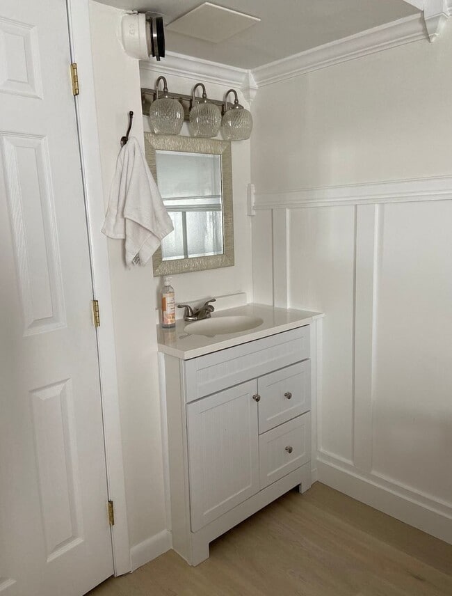 Photo - 4137 Monroe Blvd Unit Lower