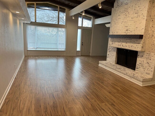 Photo - 4 Bedroom 2 bath home near lake Tenkiller ...