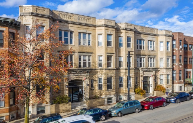 Photo - 884 Huntington Ave