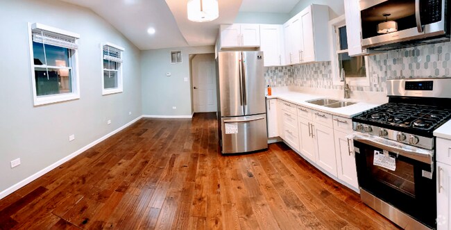 Building Photo - 3418 W McLean Ave Rental
