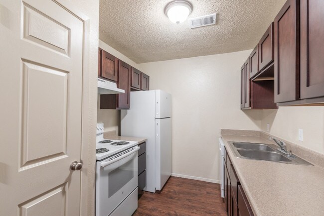 Kitchens have new appliances & cabinets