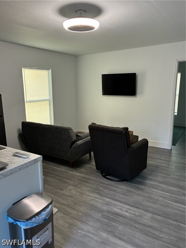 Building Photo - 5191 Coral Wood Dr