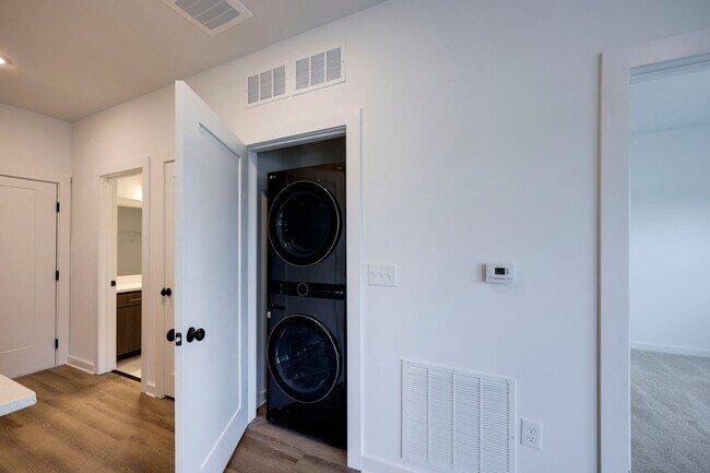Photo - Attractive Condo 10 Minutes From Downtown Nashville!!
