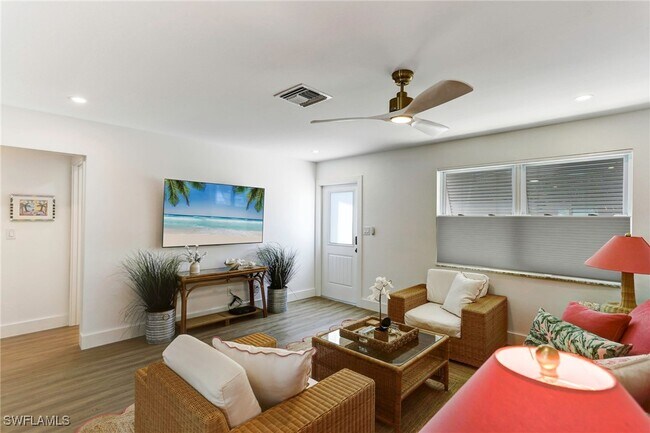 Photo - 1793 Smugglers Cove