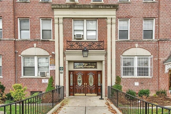 Building Photo - 1 S Broadway Unit 5D Rental