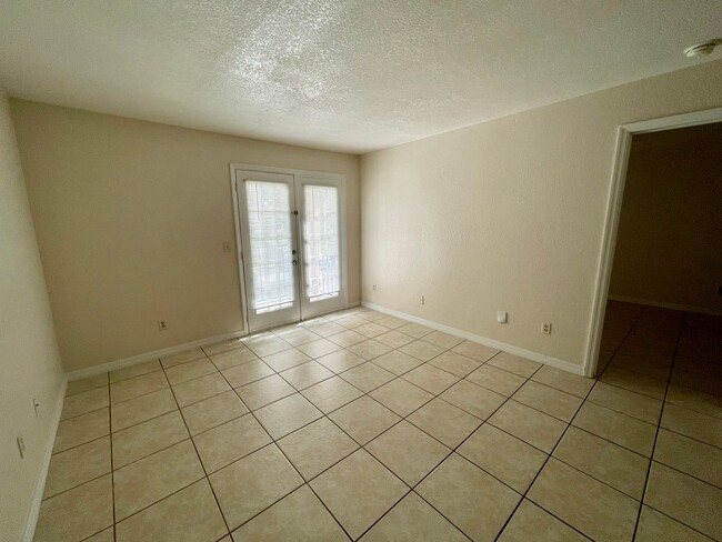 Photo - 2550 N Alafaya Trail Unit 6211