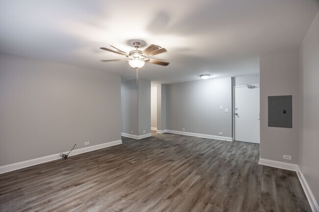 Photo - 745 W Gordon Ter Unit 206