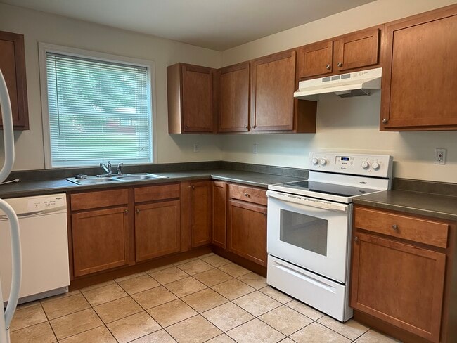 Photo - 175 Kendall Ave Unidad 175 Kendall ave A