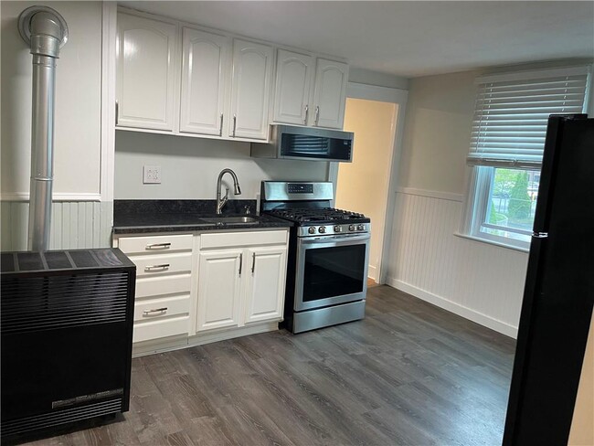 Photo - 18 Ryan Ave Unit 2N