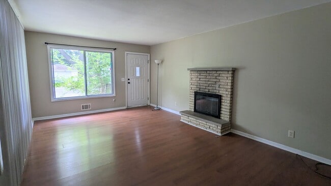 Photo - 1264 Flower Ave