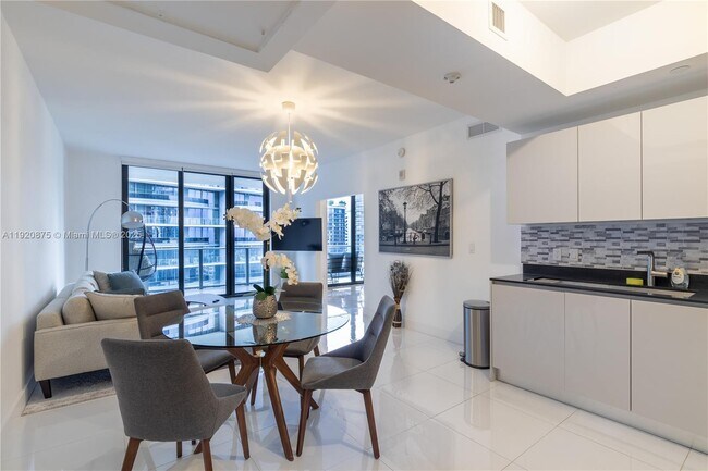 Photo - 1010 Brickell Ave Unit 4207