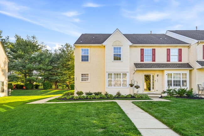 Photo - 327 Allens Ln