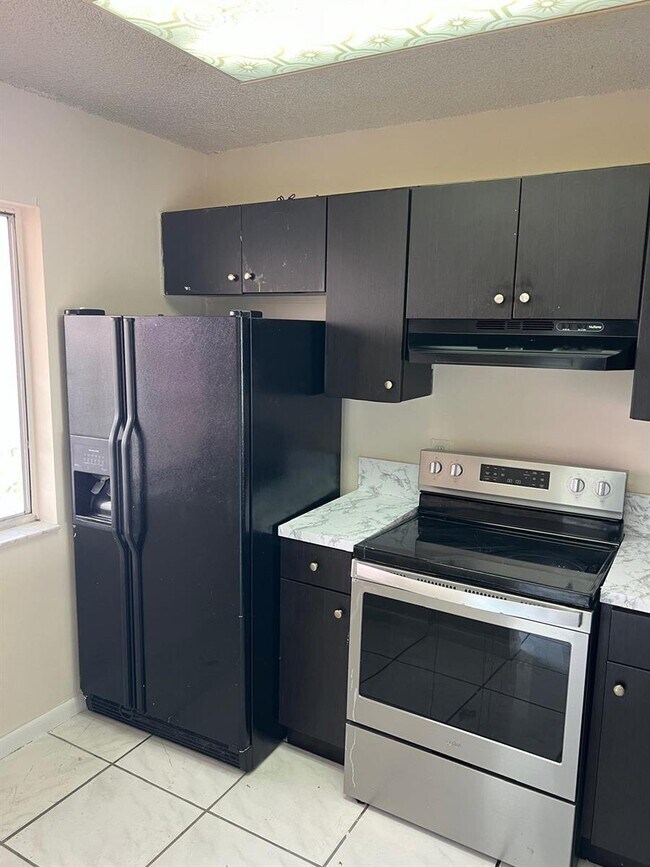 Photo - 8600 N Sherman Cir Unit 502