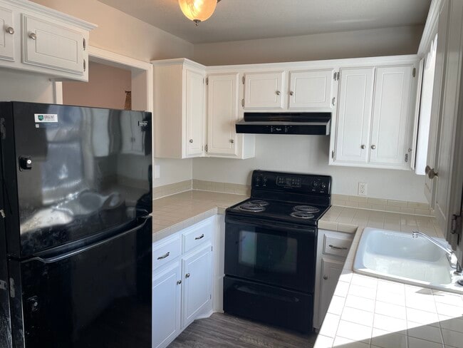 Photo - 1901 E Lindsey St