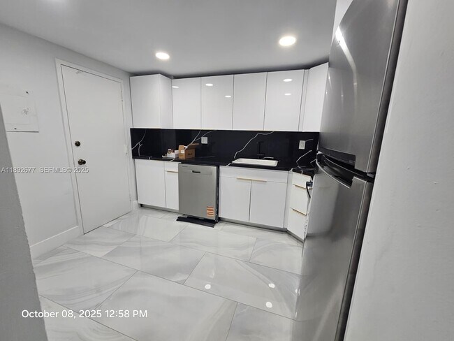 Photo - 500 Bayview Dr Unit 222