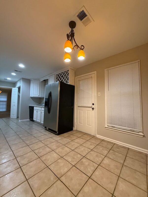 Photo - 8367 Chippingham Dr