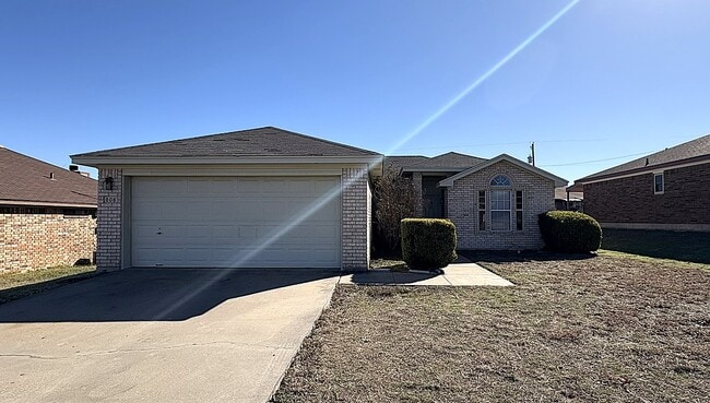 Photo - 208 Rodeo Cir