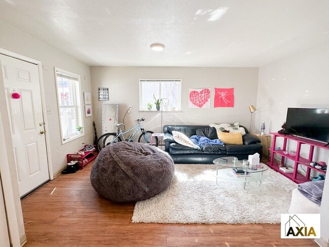 Photo - 715-723 19th Unit 717