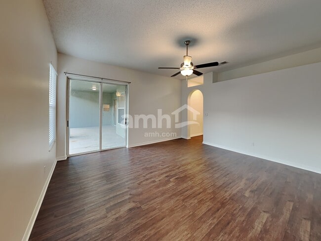 Photo - 3309 Furlong Way
