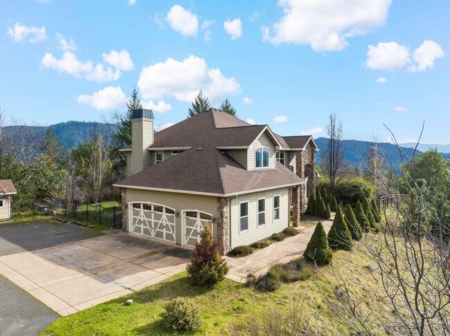 5BED 4BATH - Beautiful Home with a Gorgeou... - 5BED 4BATH - Beautiful Home with a Gorgeou...