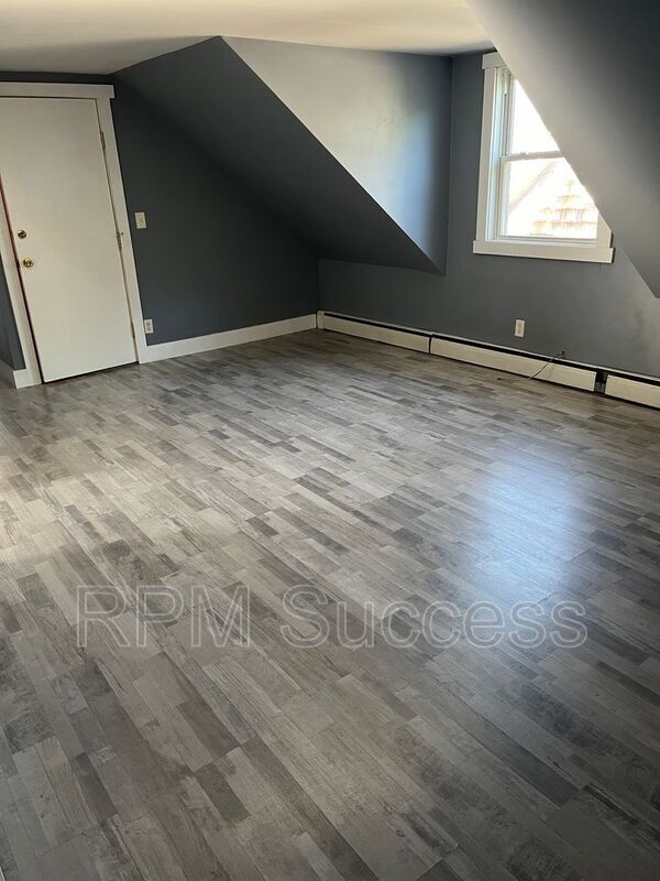 Photo - 111 Hillman St Apartment