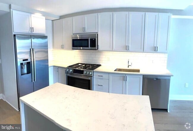 Building Photo - 925 N Fairfax St Unit 808 Rental