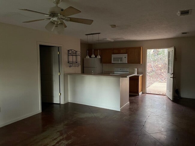 Photo - 420 Barnett Cir