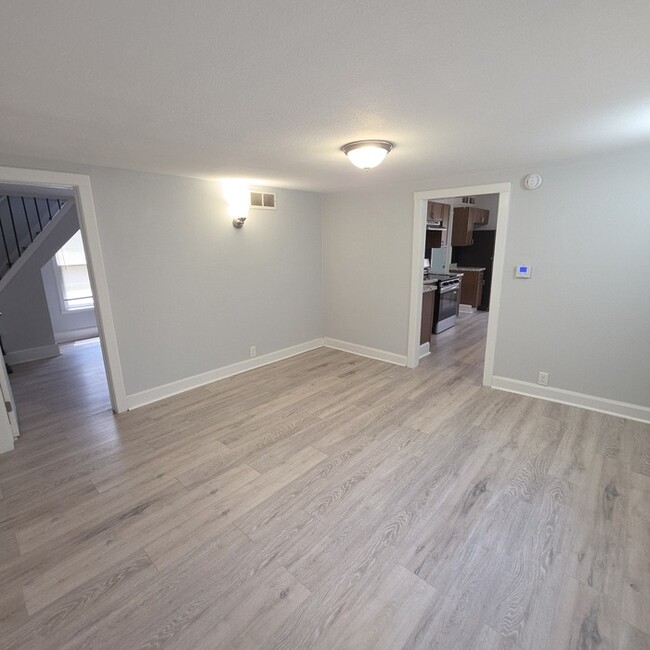 Photo - Cozy 3 bedrooms and 1 bath home located on S Pleasant St in Independence, MO