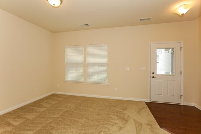 Photo - 1291 Farm Branch Dr SW
