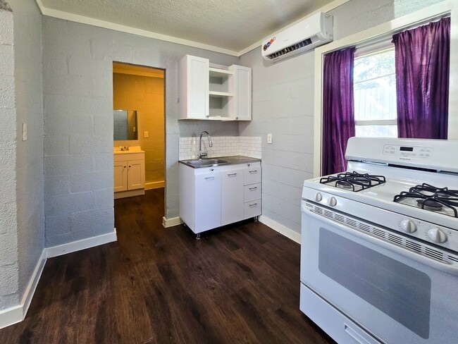 Photo - 415 N Beauregard St