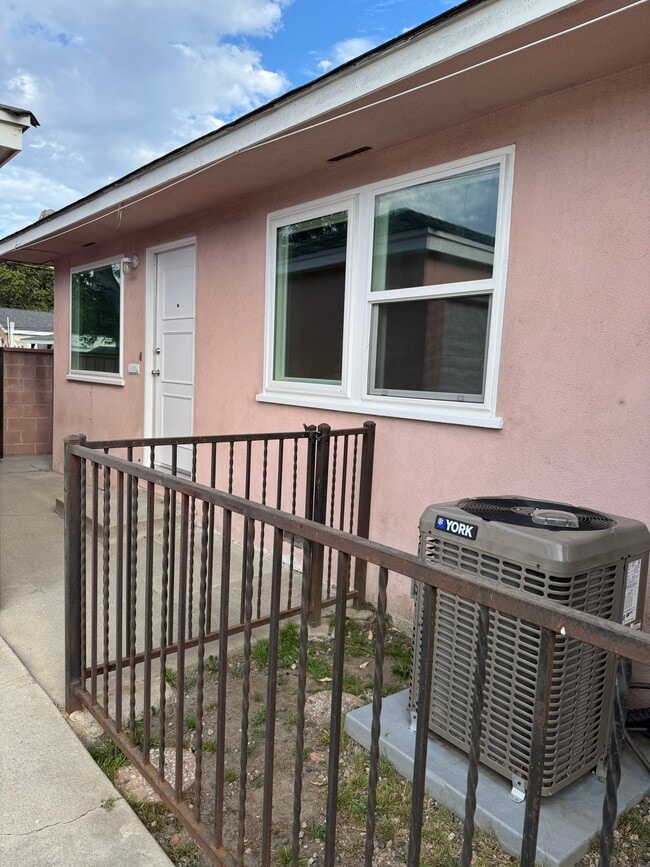 4306 W 101st St Unidad 4306 1 Bedroom 1 Bathroom