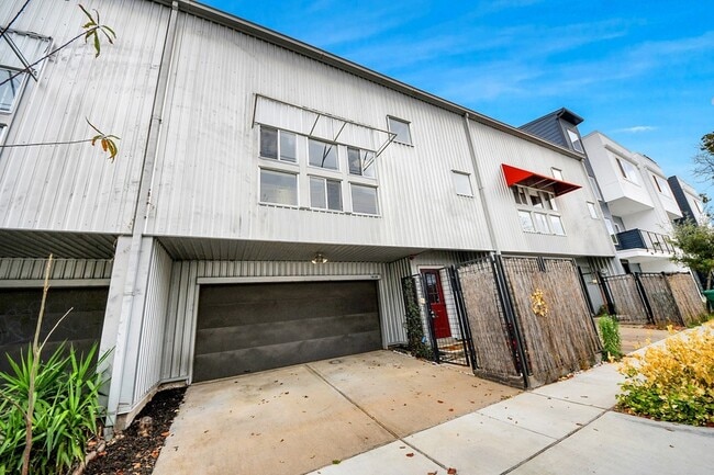 1428 Bailey St