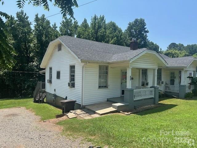 Building Photo - 660 E Sharpe St Rental