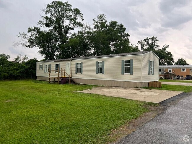Building Photo - 805 Topsy Rd Rental