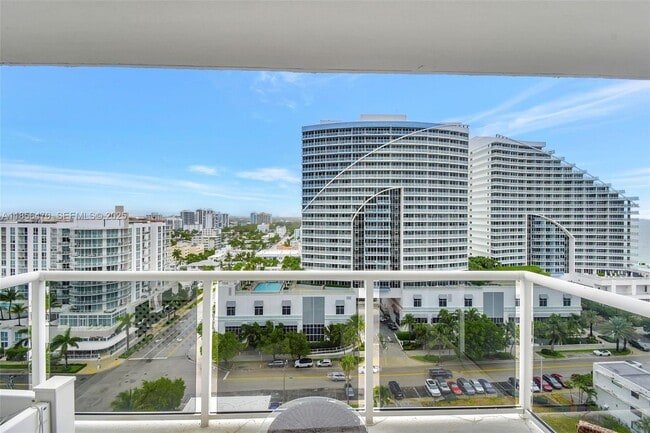 Photo - 336 N Birch Rd Unidad 16B