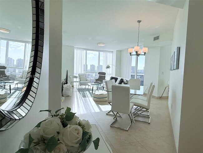 Building Photo - 18201 Collins Ave Unit 1501A